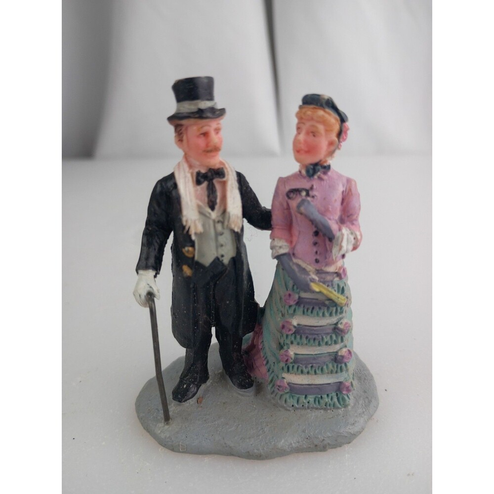 Lemax Holidays Victorian Elegant Dress Couple Town Village Figures